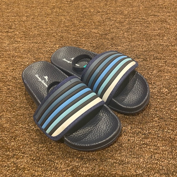 Like NEW W/O tags - Tommy Bahama Boys Sz 12 Sandals blue striped adjustable - Picture 4 of 5
